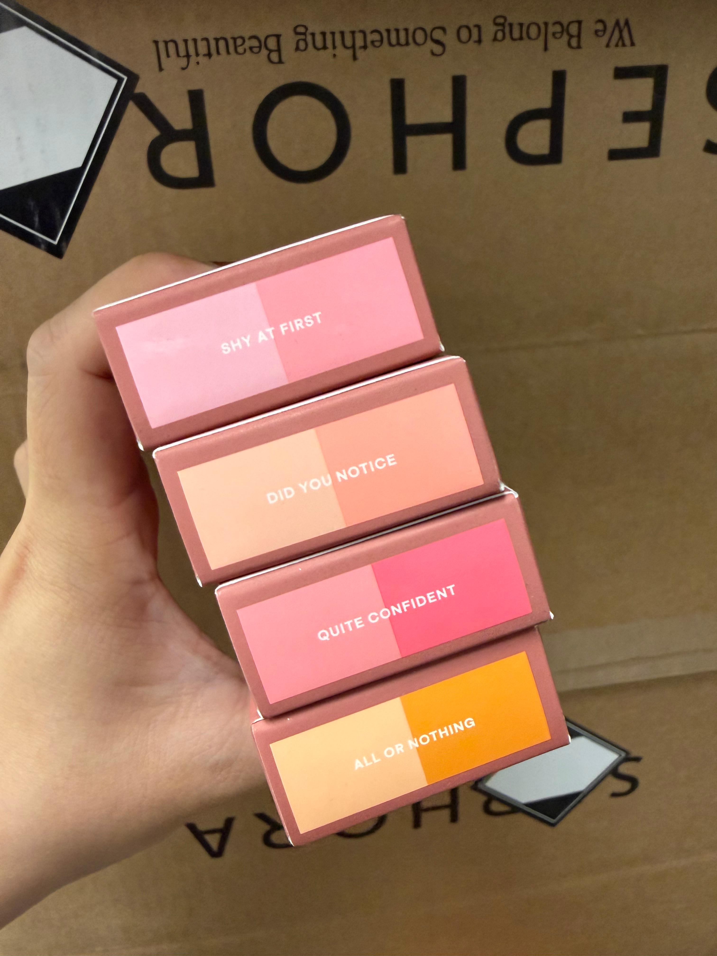 🆕PATRICK TA
Major Headlines Transition Blurring Under Eye
Blush Duo