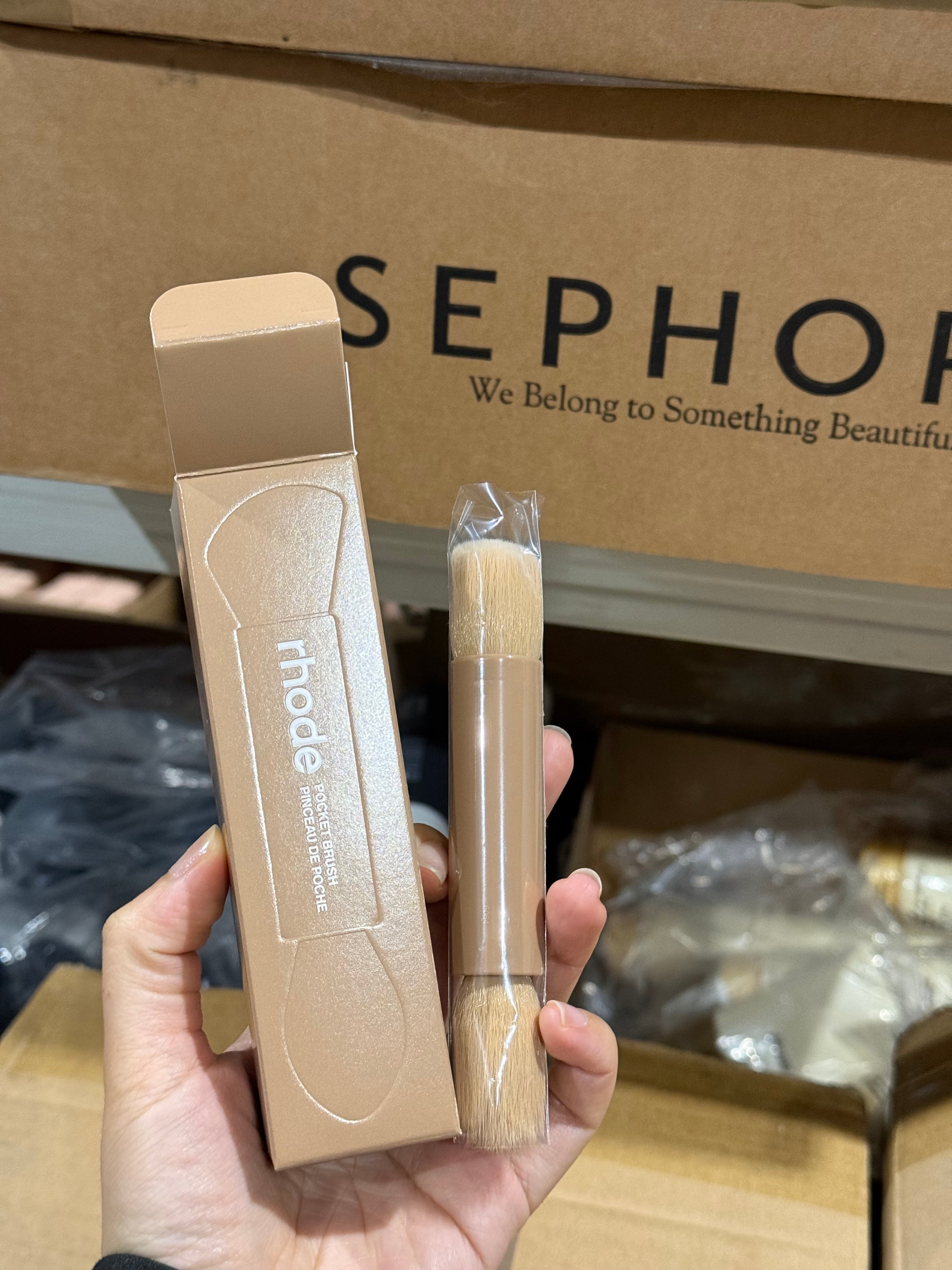 Rhode Dual-ended Pocket Makeup Blush & Contour Brush