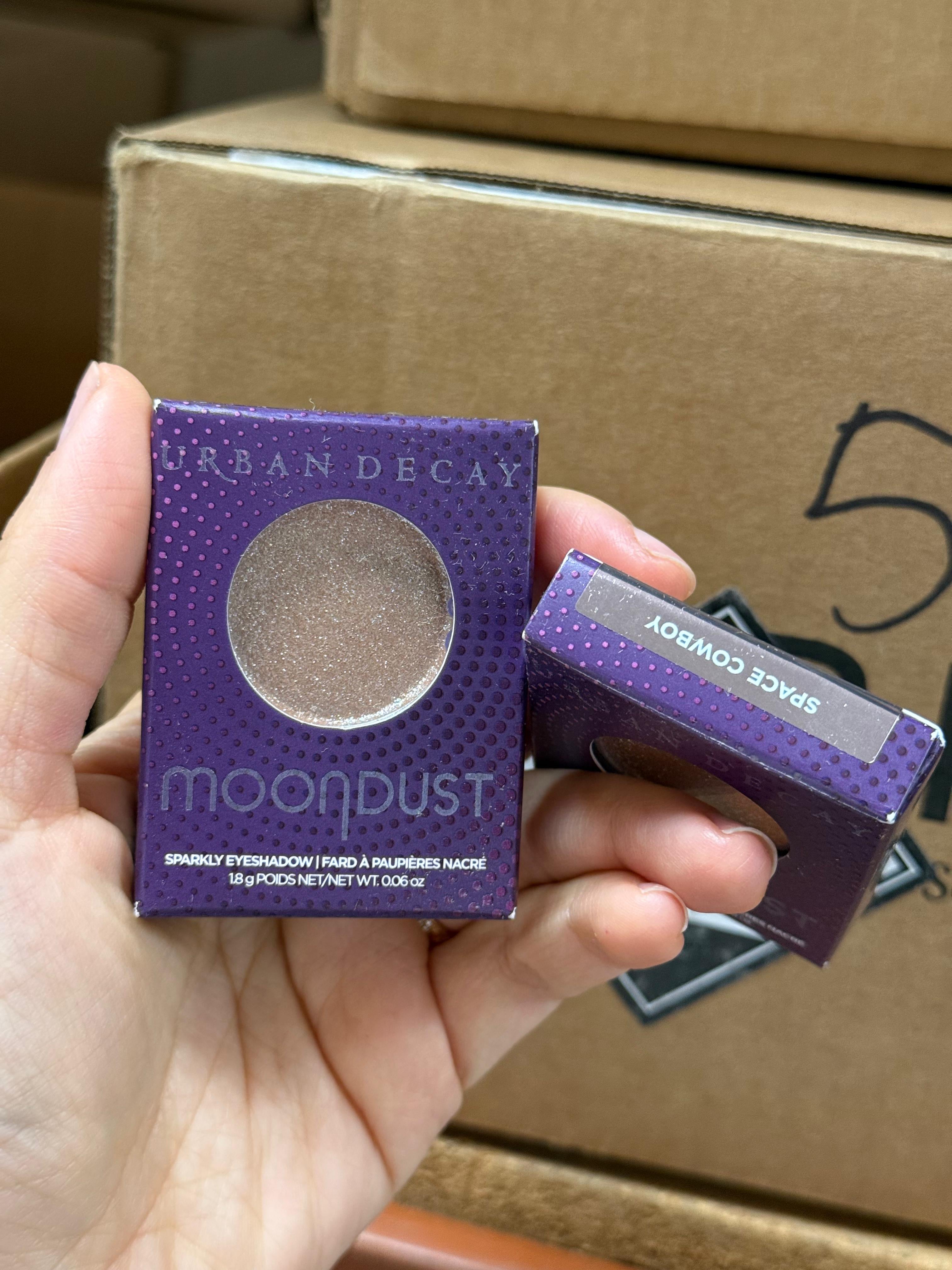 🆕Urban Decay 24/7 Moondust Glitter Eyeshadow
Space Cowboy