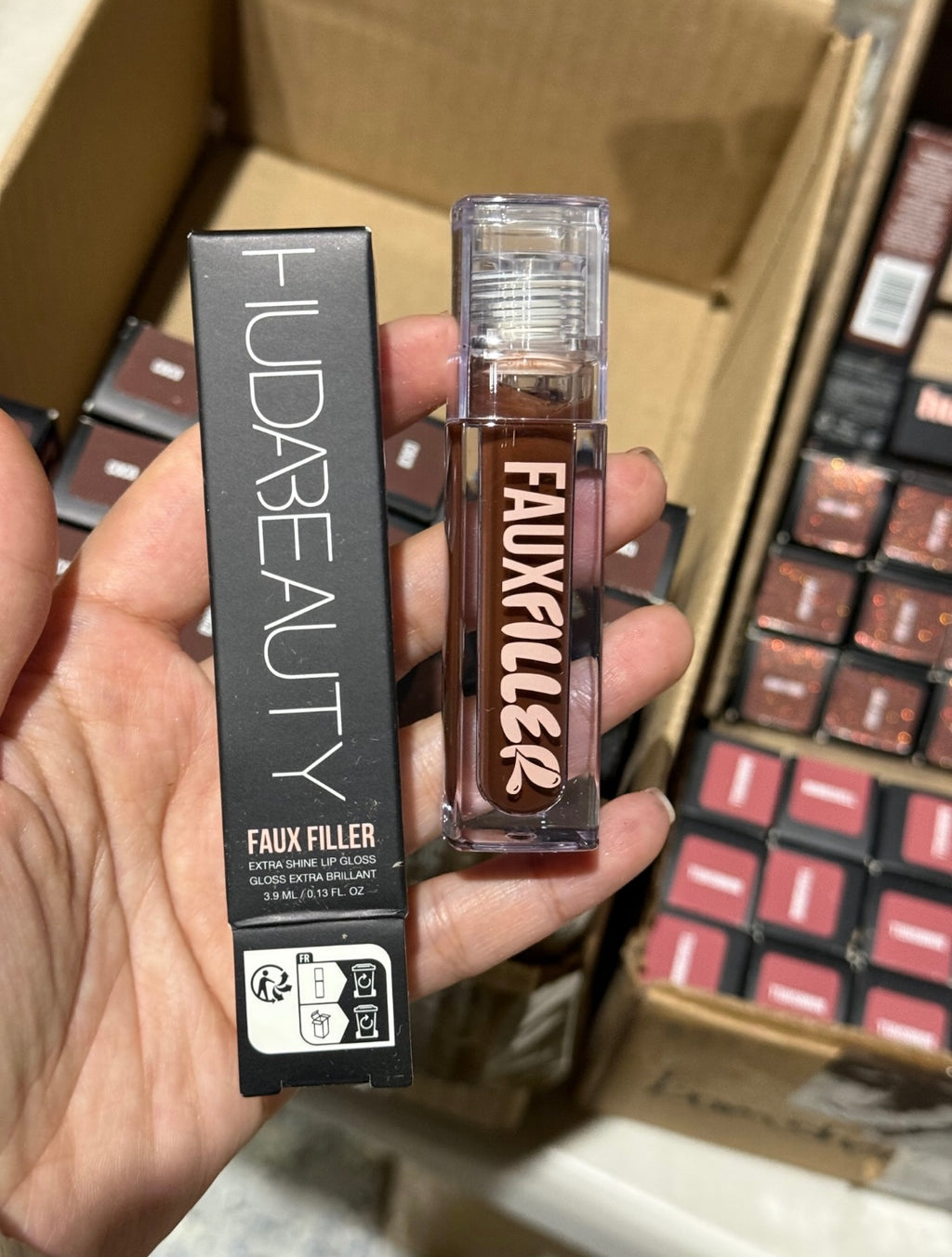 HUDA BEAUTY Faux Filler Shiny Non-Sticky Lip Gloss