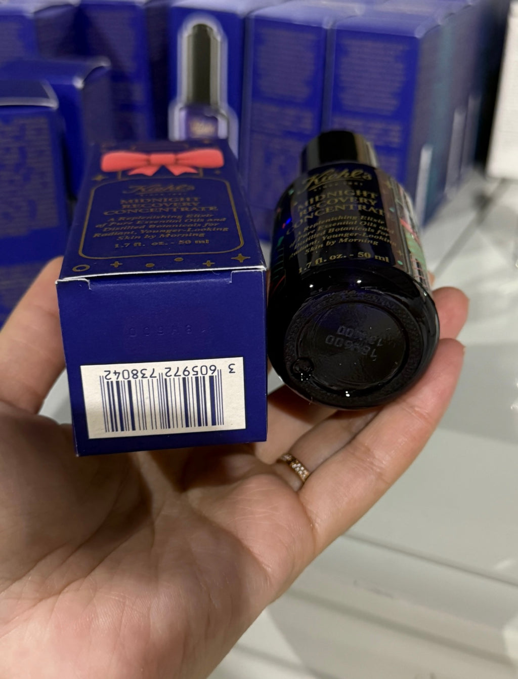Kiehl's midnight recovery concentrate
50ml