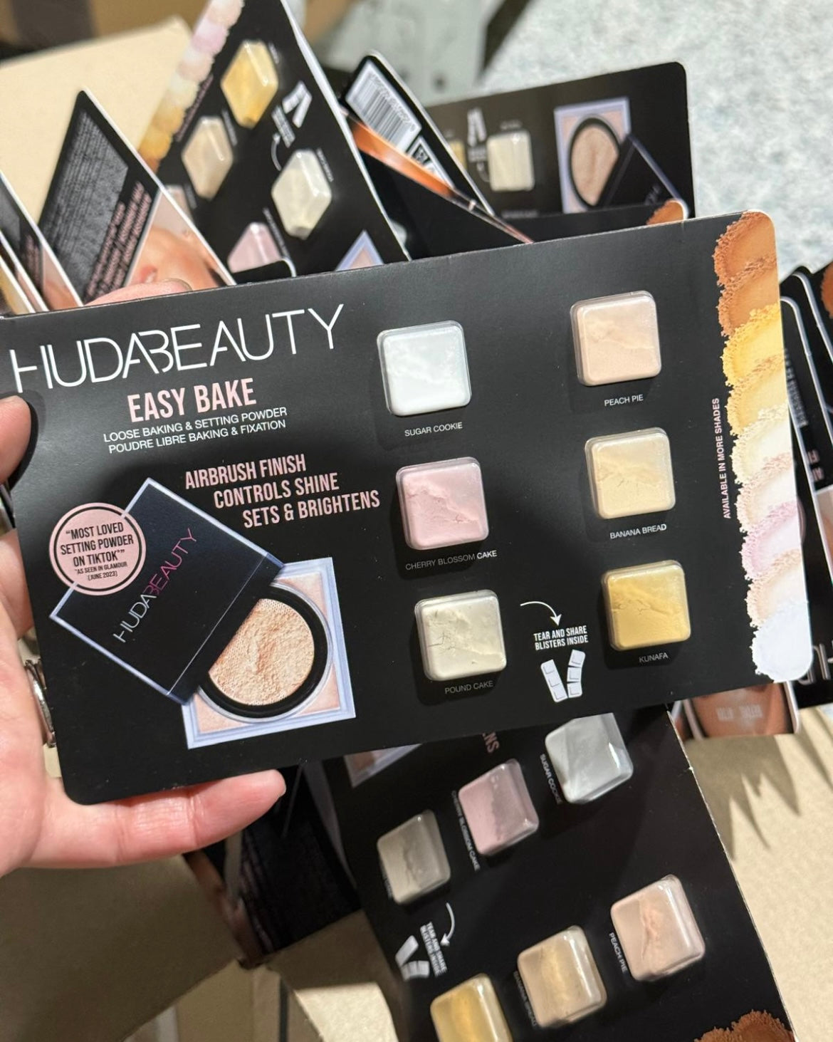 Huda Beauty Easy Bake Loose Setting Powder Sample Card