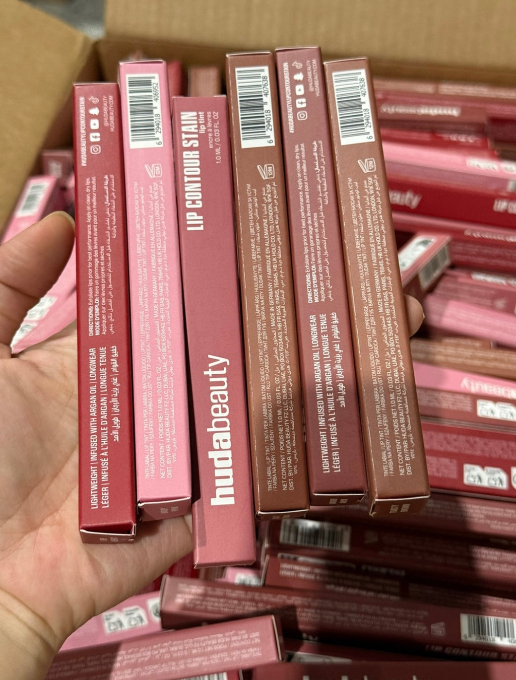 Huda beauty lip contour lip stain