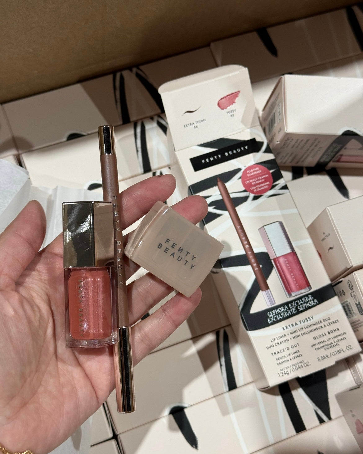 fenty beauty Brown d pout lip set