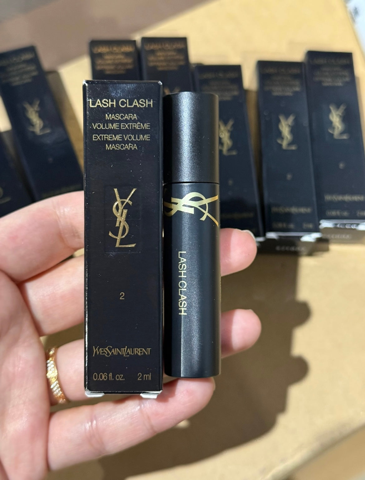#2 Mini YVES SAINT LAURENT Lash Clash
Extreme Volume Mascara mini 2ml