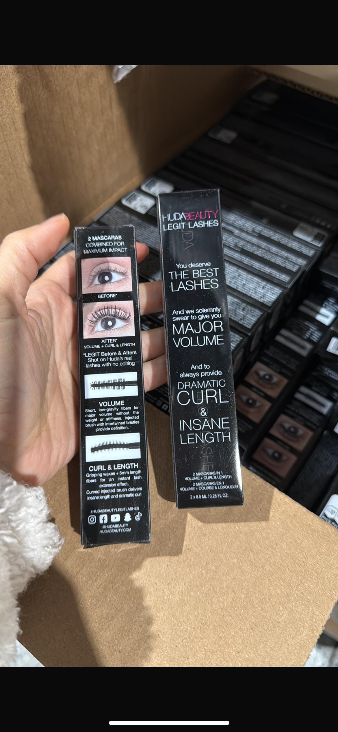 HUDA BEAUTY 
LEGIT LASHES Double-Ended Volumizing and Lengthening Mascara