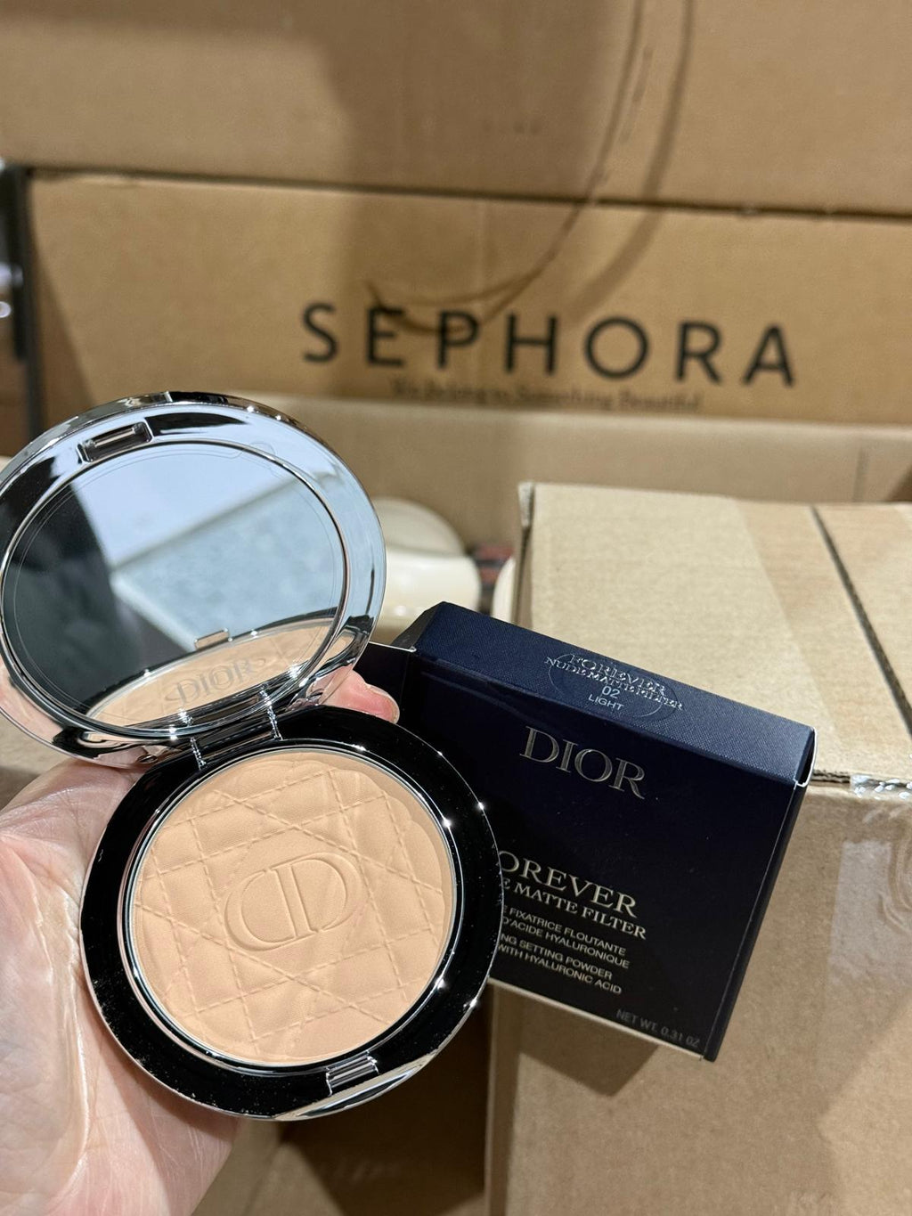 DIOR Forever Nude Matte and
Radiant Pressed Powder