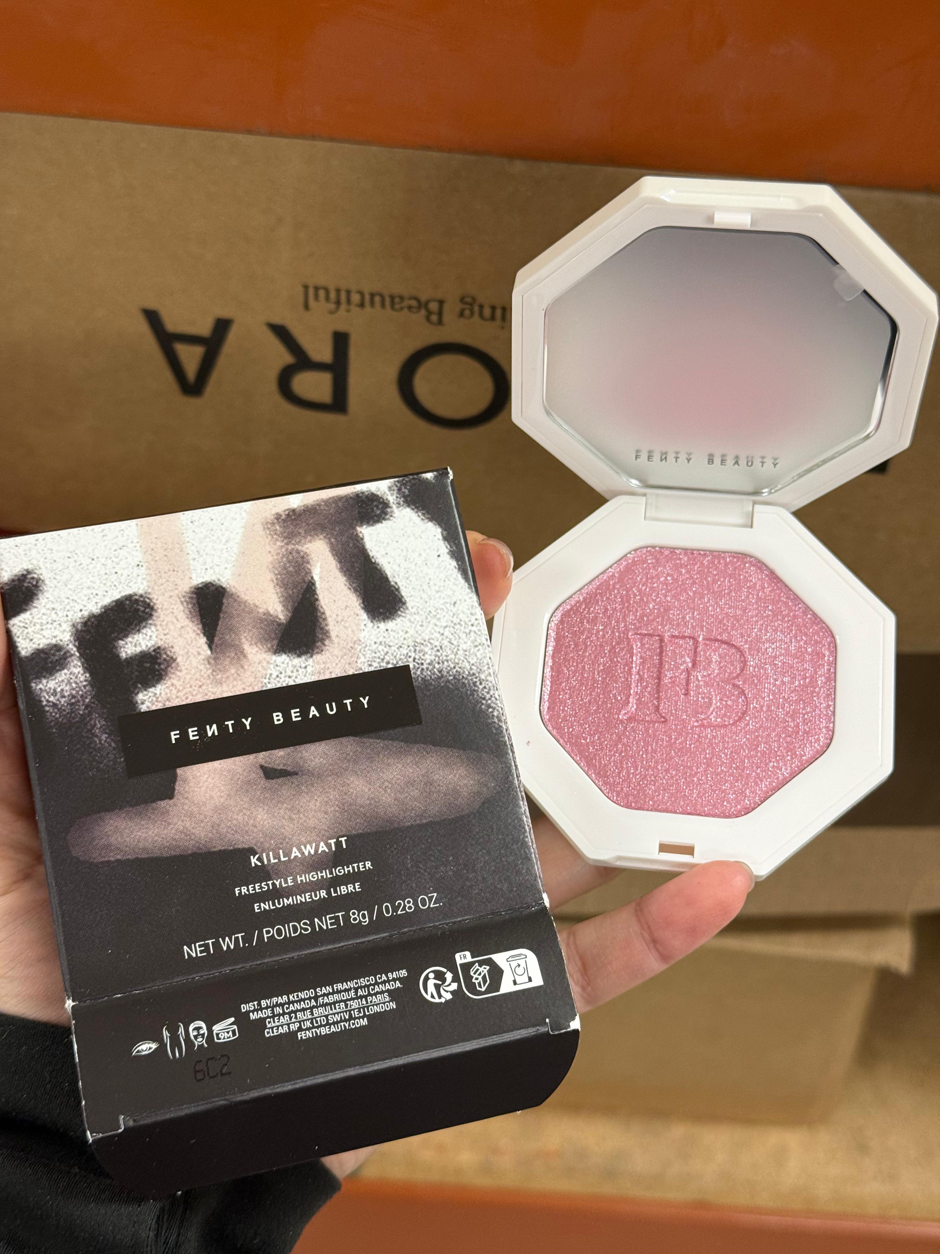 🆕Fenty Beauty by Rihanna
Mini Killawatt Freestyle Highlighter
