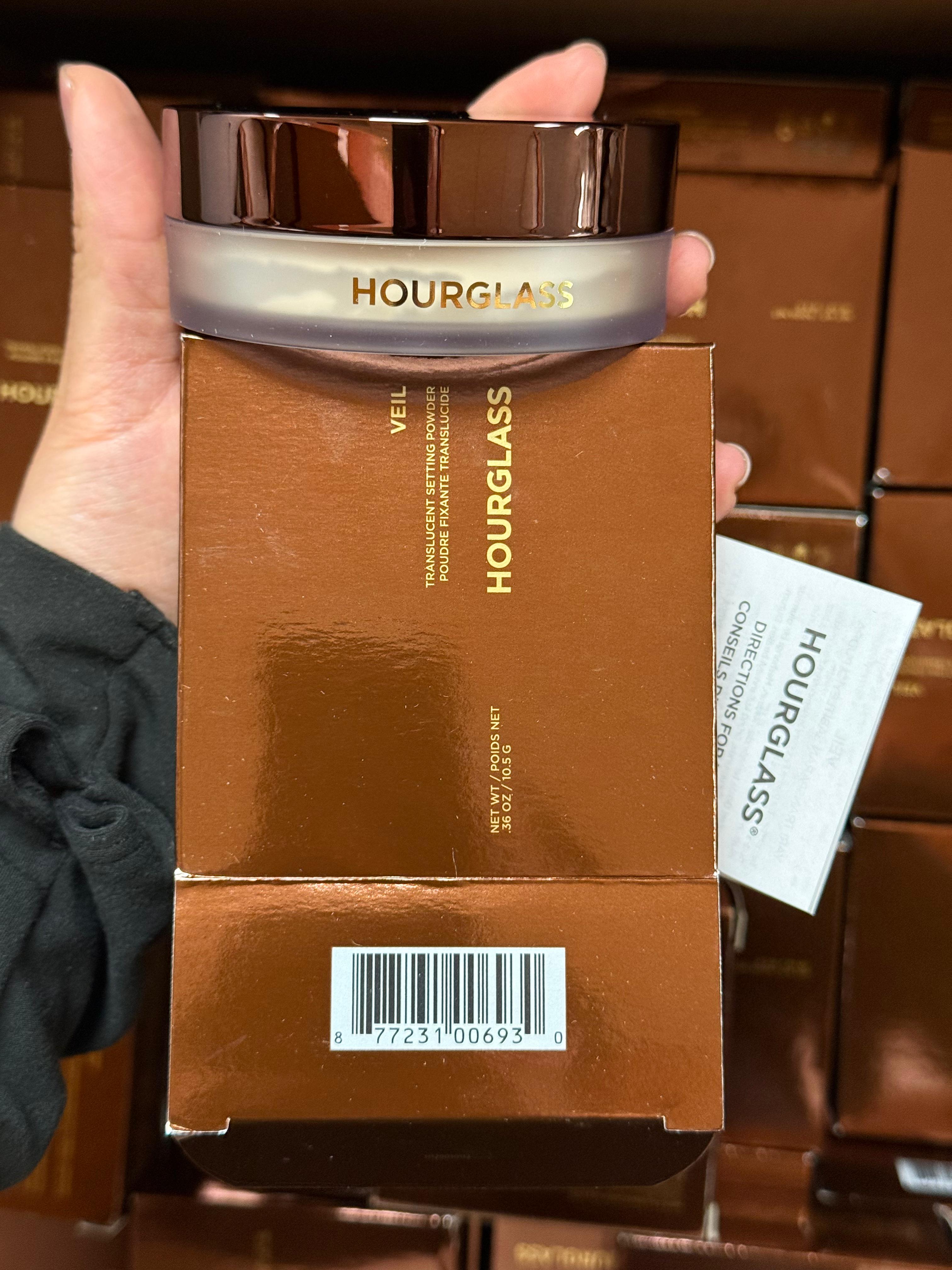 🆕 Hourglass Veil Translucent Setting
Powder